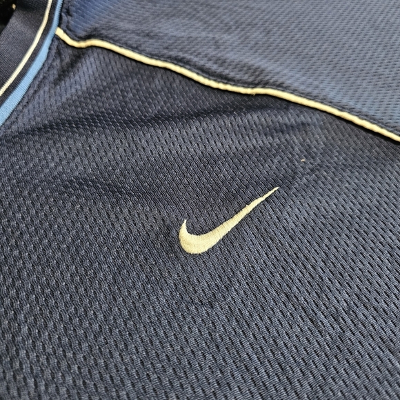 Vintage Nike Dri Fit Shirt - Picture 3 of 6